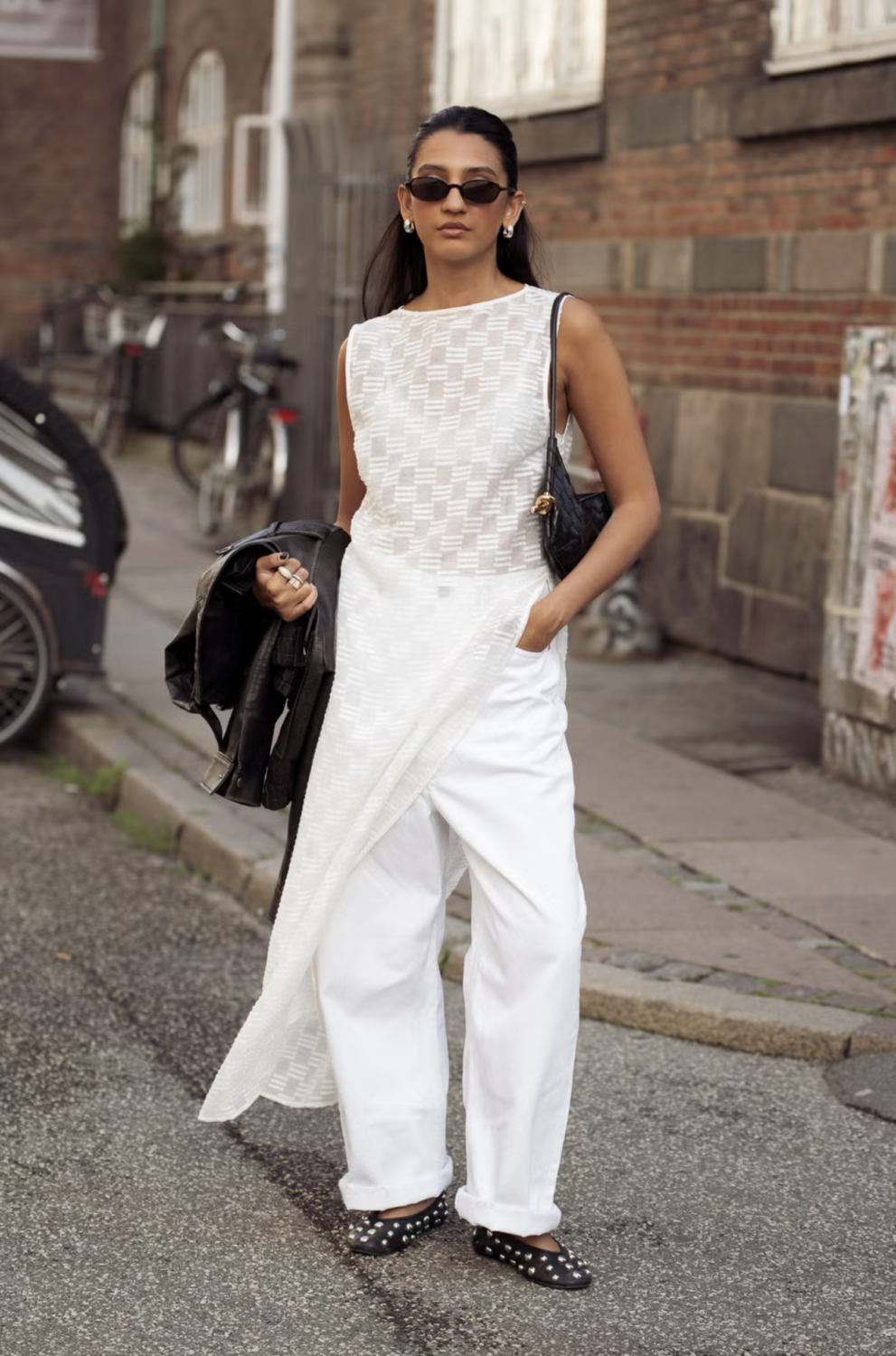 Cloud Dancer, Blanco, Color Pantone 2026, Moda, Tips, Política